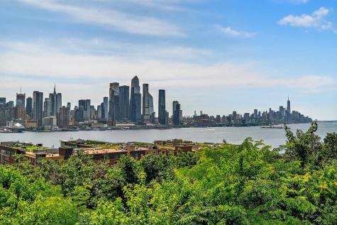 899 Boulevard East Weehawken NJ 07086