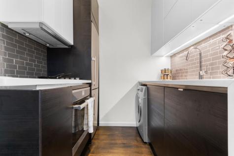 86 Essex Street Jersey City NJ 07302
