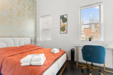 86 Essex Street Jersey City NJ 07302