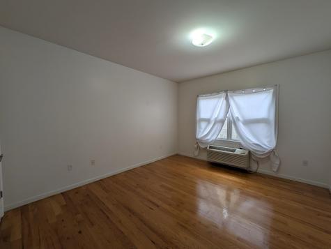 6708 Jackson Street Guttenberg NJ 07093