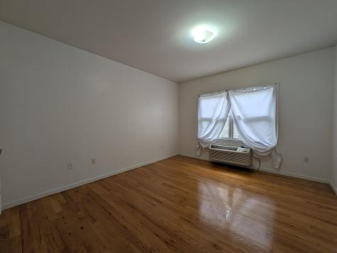 6708 Jackson Street Guttenberg NJ 07093