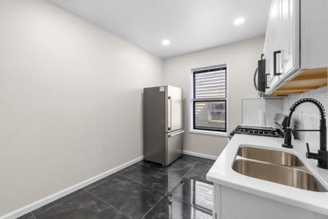 81 Romaine Avenue Jersey City NJ 07306