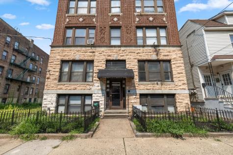 81 Romaine Avenue Jersey City NJ 07306