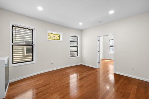 81 Romaine Avenue Jersey City NJ 07306