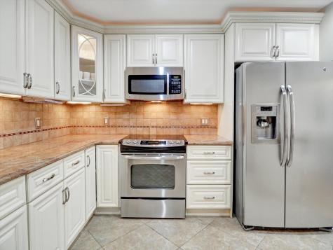 208 Shearwater Court West Jersey City NJ 07305