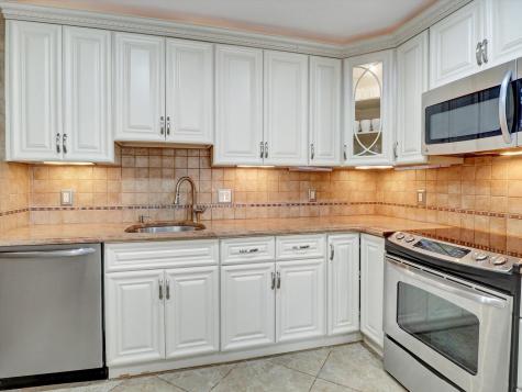 208 Shearwater Court West Jersey City NJ 07305
