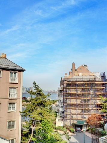 208 Shearwater Court West Jersey City NJ 07305