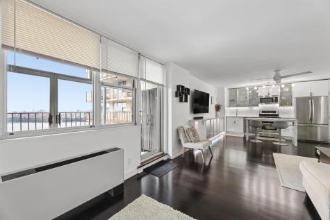 6040 Boulevard East West New York NJ 07093