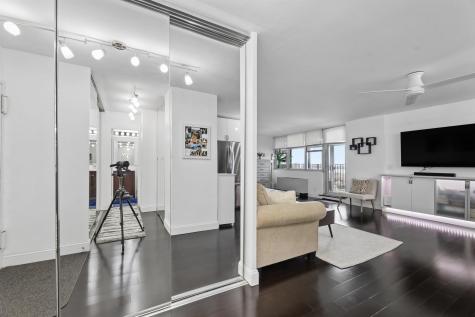 6040 Boulevard East West New York NJ 07093