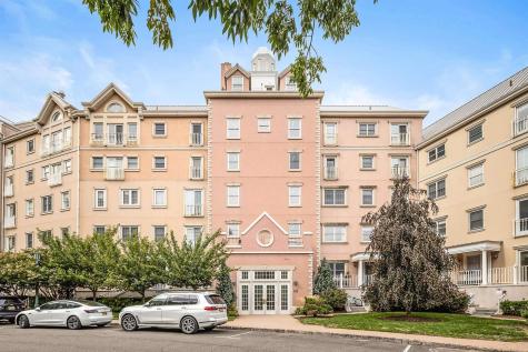 110 Shearwater Court East Jersey City NJ 07305