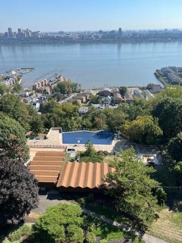 4 Horizon Road Fort Lee NJ 07024