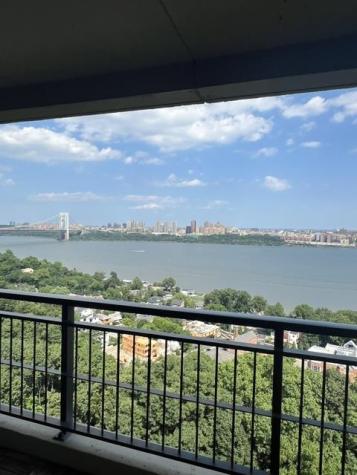 4 Horizon Road Fort Lee NJ 07024