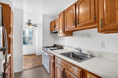 10 Huron Avenue Jersey City NJ 07306