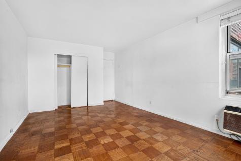 10 Huron Avenue Jersey City NJ 07306
