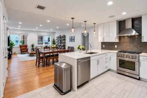 209 Hackensack Plank Road Weehawken NJ 07086