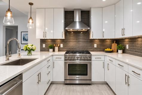 209 Hackensack Plank Road Weehawken NJ 07086