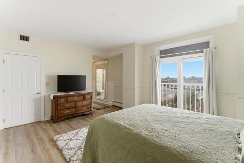 206 Shearwater Court West Jersey City NJ 07305