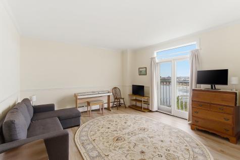 206 Shearwater Court West Jersey City NJ 07305