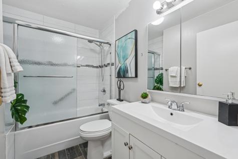 530 Harmon Cove Tower Secaucus NJ 07094