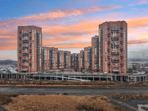 530 Harmon Cove Tower Secaucus NJ 07094