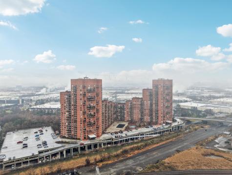 530 Harmon Cove Tower Secaucus NJ 07094