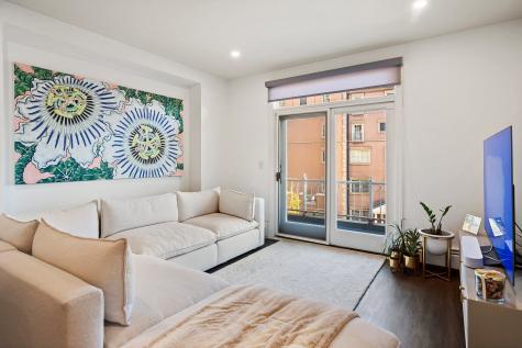 208 Shearwater Court West Jersey City NJ 07305