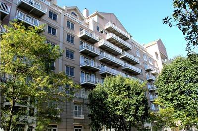 208 Shearwater Court West Jersey City NJ 07305