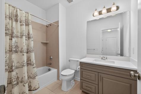 197 Roosevelt Drive Wood-ridge NJ 07075