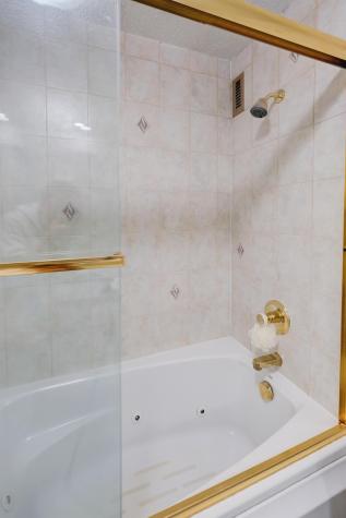 1212 Harmon Cove Tower Secaucus NJ 07094