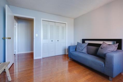 1212 Harmon Cove Tower Secaucus NJ 07094