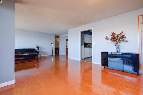 1212 Harmon Cove Tower Secaucus NJ 07094