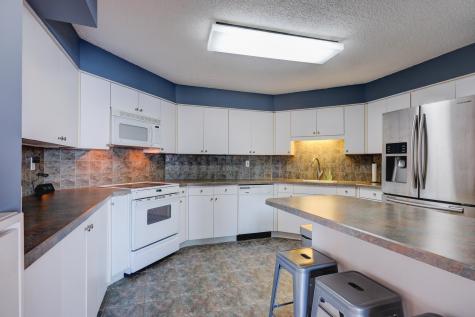 1212 Harmon Cove Tower Secaucus NJ 07094