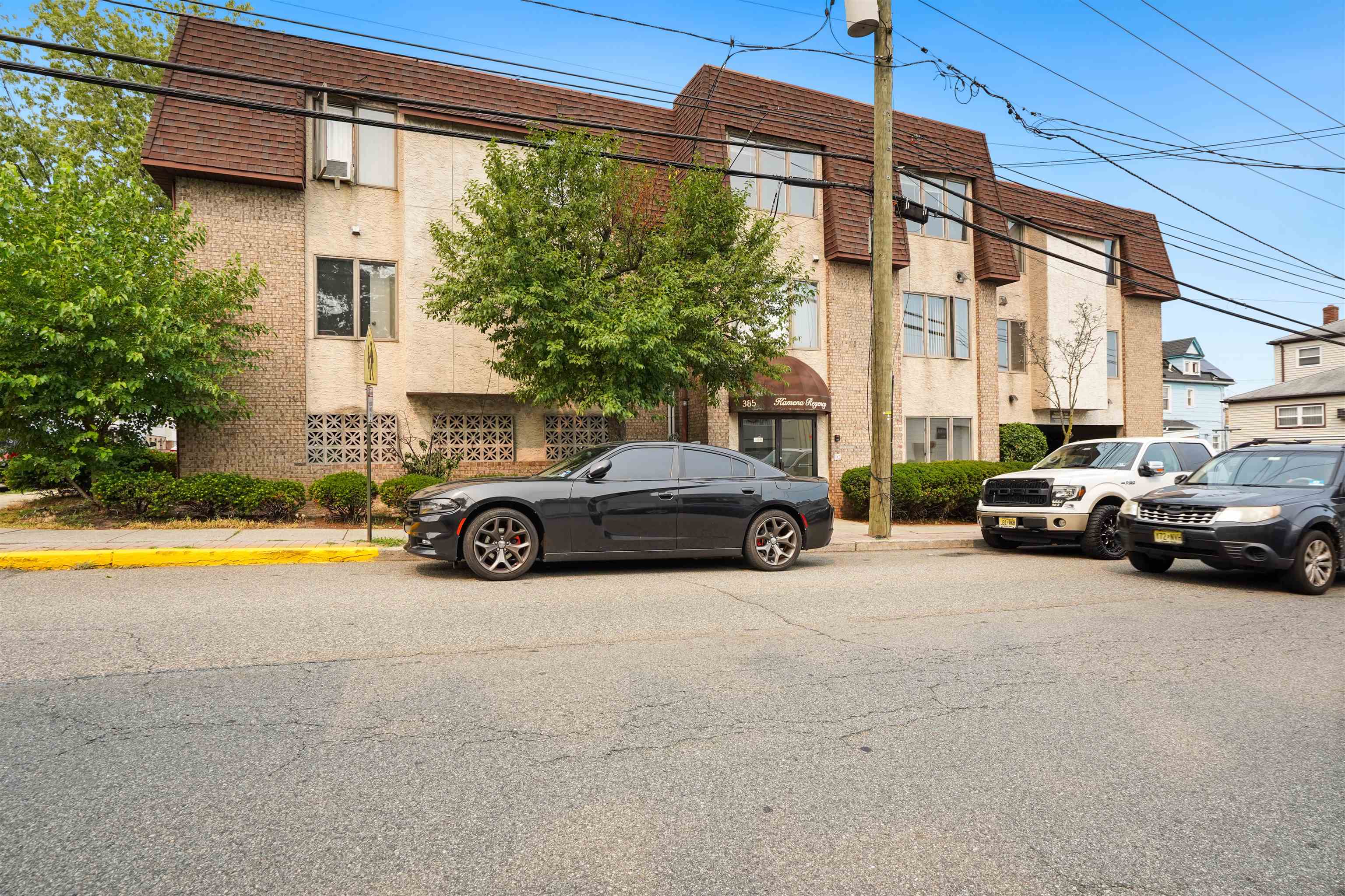 385 Kamena Street Fairview NJ 07022