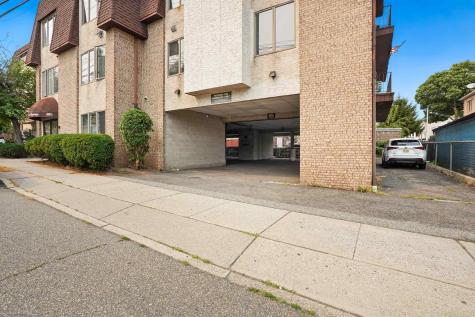 385 Kamena Street Fairview NJ 07022