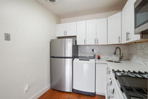 385 Kamena Street Fairview NJ 07022