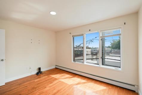 385 Kamena Street Fairview NJ 07022