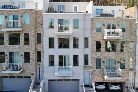 7 Oakdene Terrace Edgewater NJ 07020