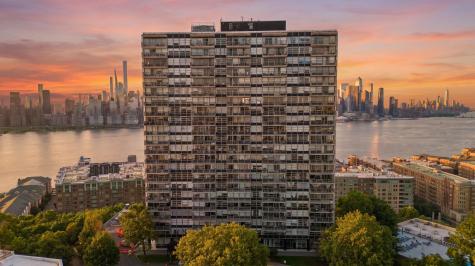 6050 Boulevard East West New York NJ 07093
