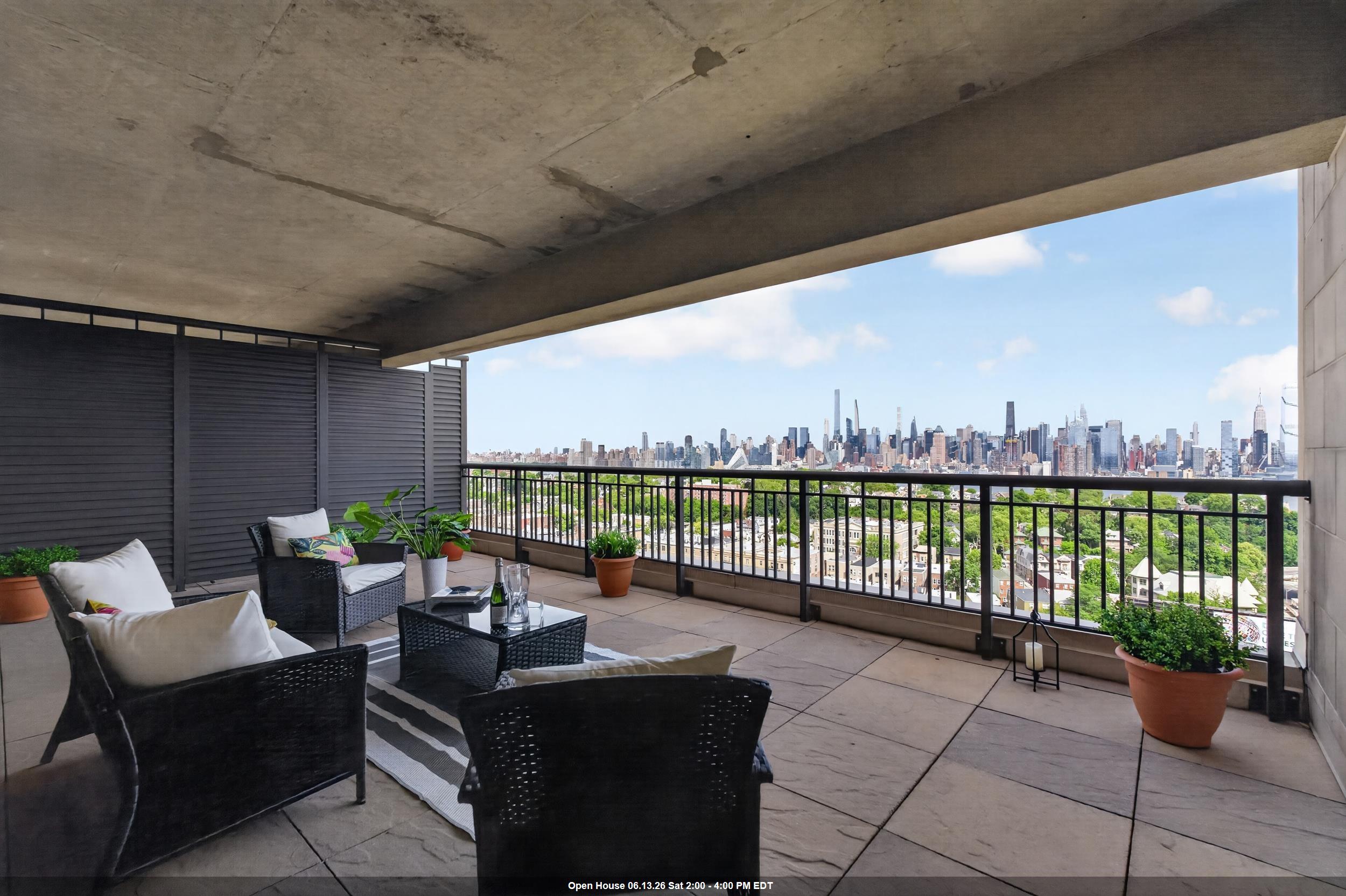 3312 Hudson Avenue Union City NJ 07087