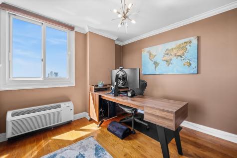 100 Manhattan Avenue Union City NJ 07087