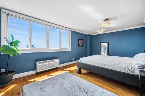 100 Manhattan Avenue Union City NJ 07087