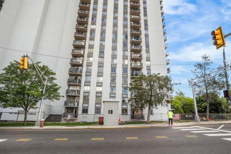 100 Manhattan Avenue Union City NJ 07087