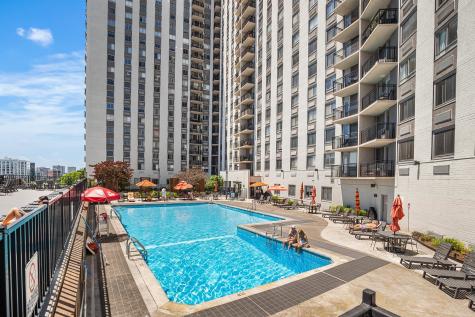 100 Manhattan Avenue Union City NJ 07087