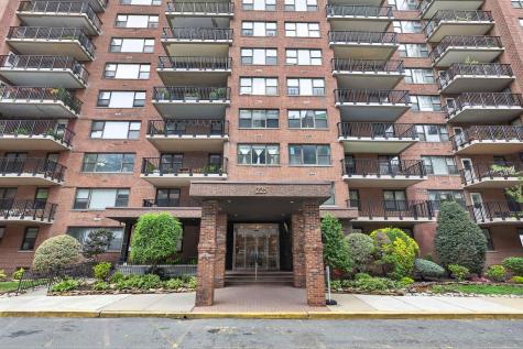 225 St Pauls Avenue Jersey City NJ 07306