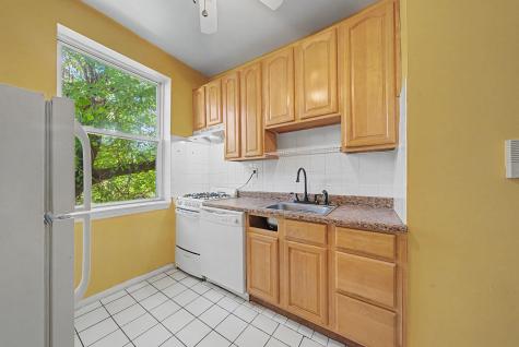 18 74th Street North Bergen NJ 07047
