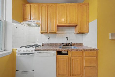 18 74th Street North Bergen NJ 07047