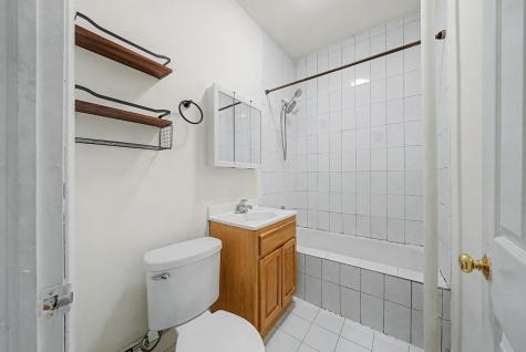 18 74th Street North Bergen NJ 07047
