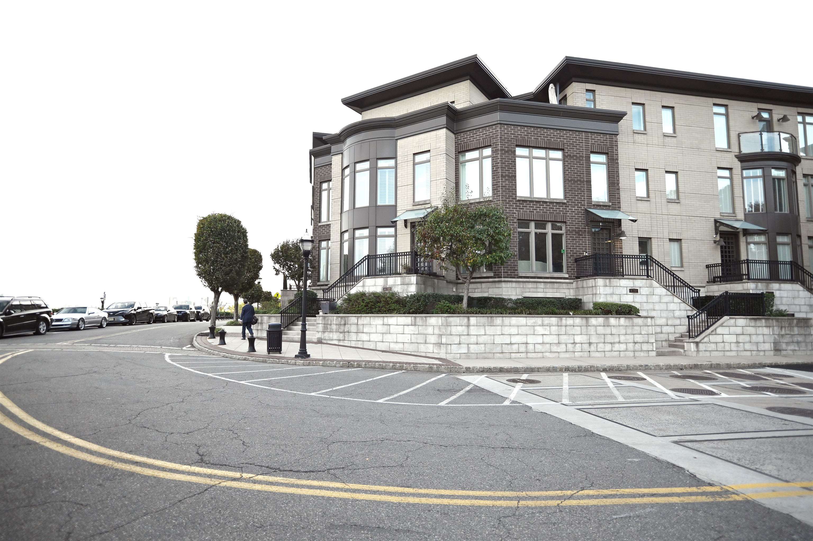4 Henley Place Weehawken NJ 07086