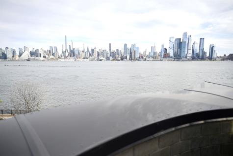 4 Henley Place Weehawken NJ 07086