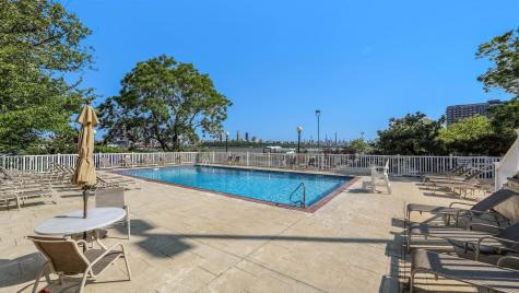 1055 River Road Edgewater NJ 07020